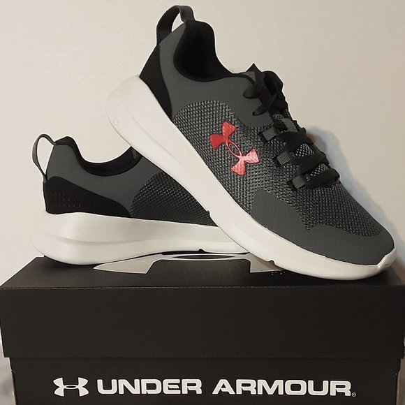 Under Armour Other - 👟UNDER ARMOUR 👟 TENNIS SHOES